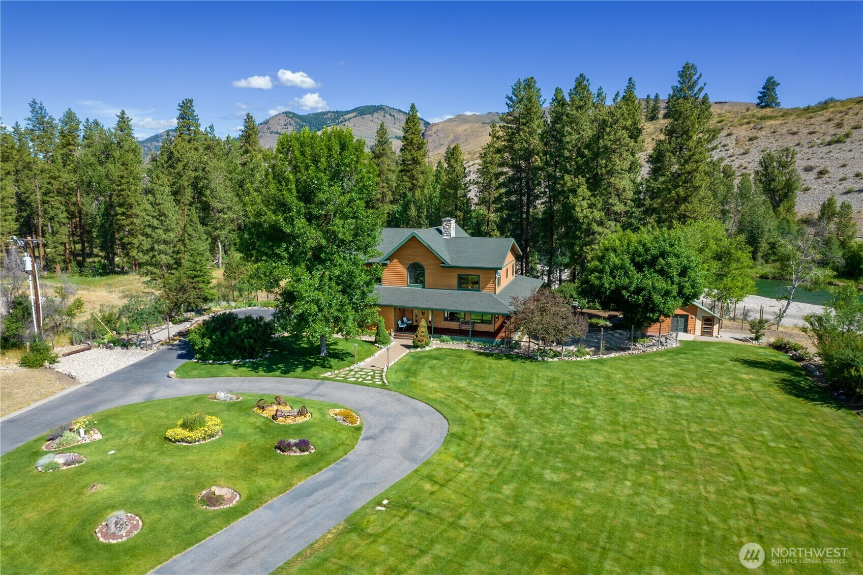 Property Photo: 14 Lodge Lane WA 98862