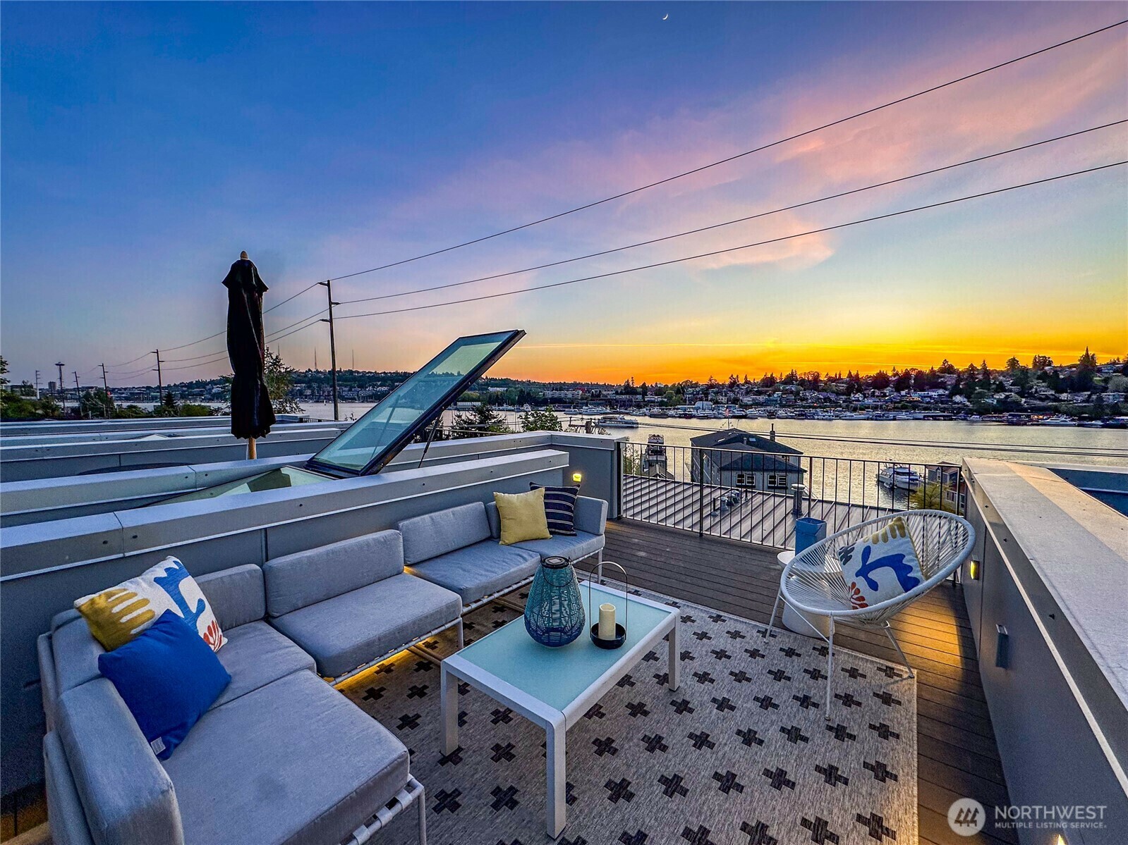 Property Photo: 115 E Allison Street WA 98102