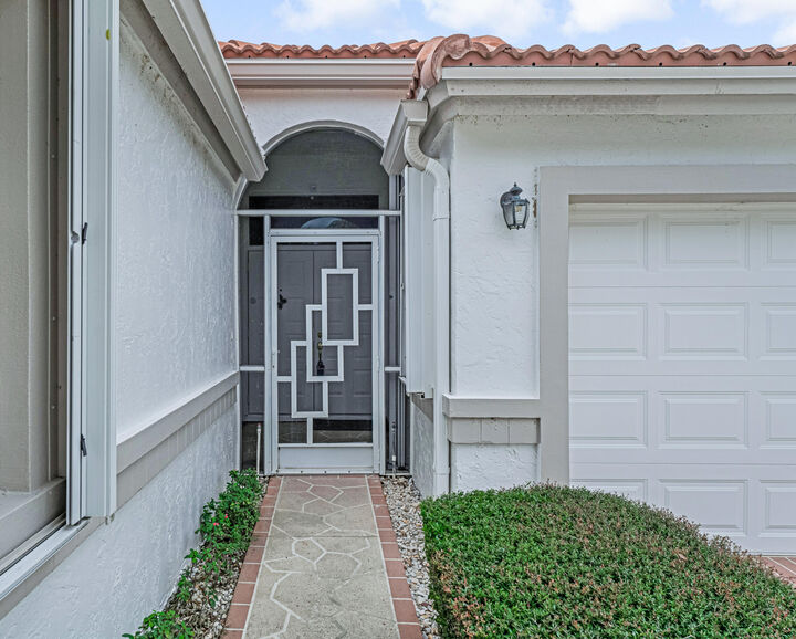 Property Photo:  9870 Harbour Lake Circle  FL 33437 