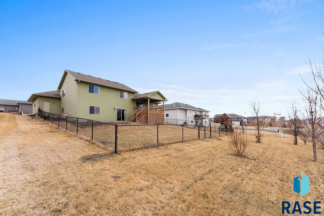 Property Photo: 1600 E Liberty Cir SD 57005