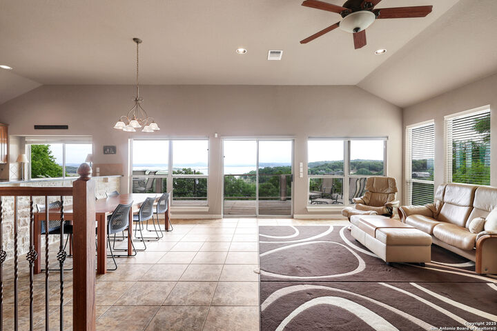 Property Photo:  1298 Oakridge Lane  TX 78133 