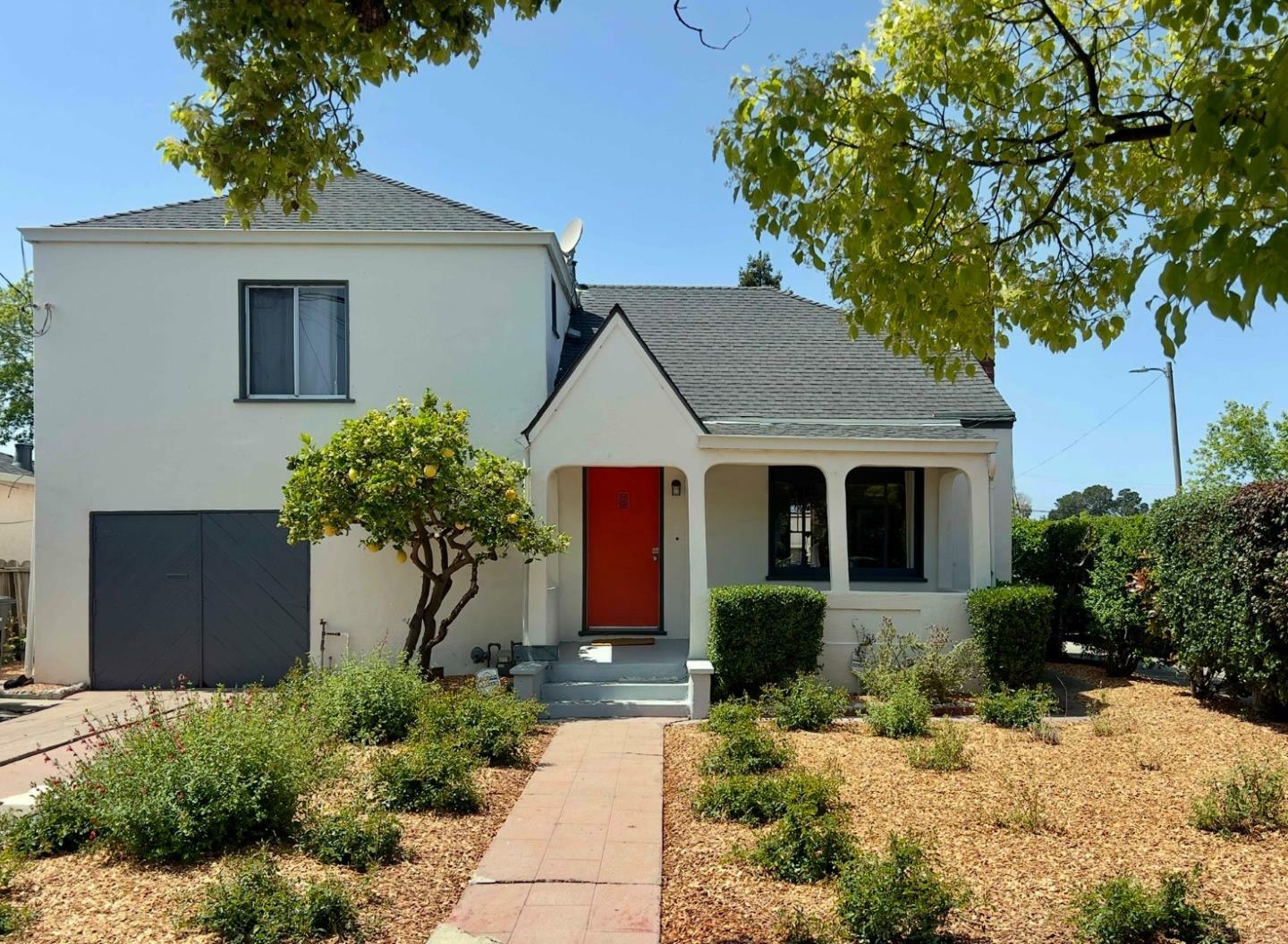 Property Photo: 1065 10th Avenue CA 94063