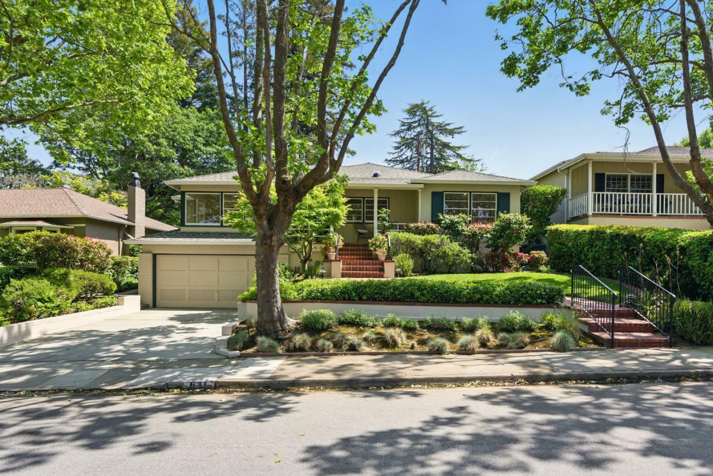 Property Photo: 631 Columbia Drive CA 94402