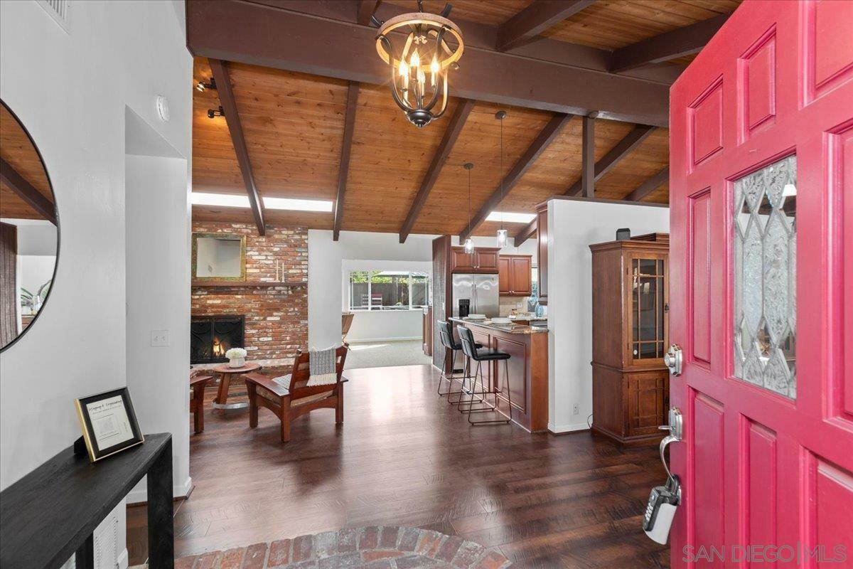 Property Photo: 4317 Avenida Gregory CA 91977