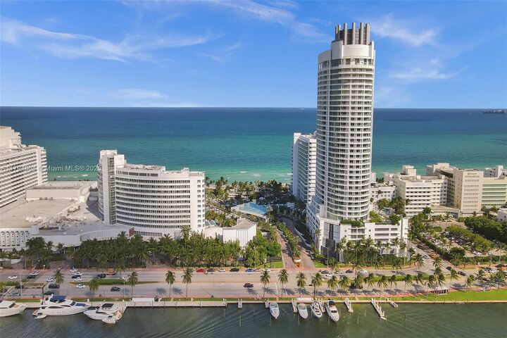 Property Photo:  4401 Collins Ave 814  FL 33140 