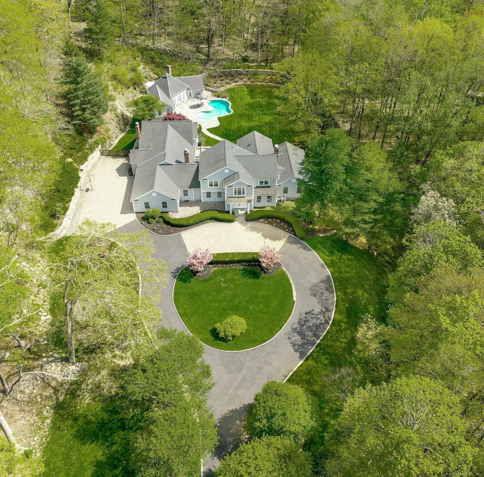 Property Photo:  7 Messex Lane  CT 06883 