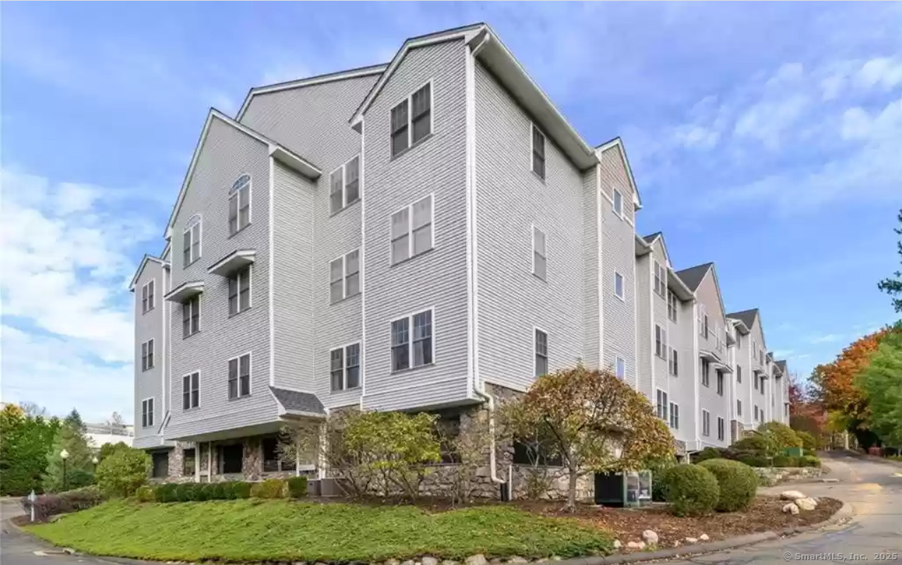 Property Photo:  105 Richards Avenue 1408  CT 06854 