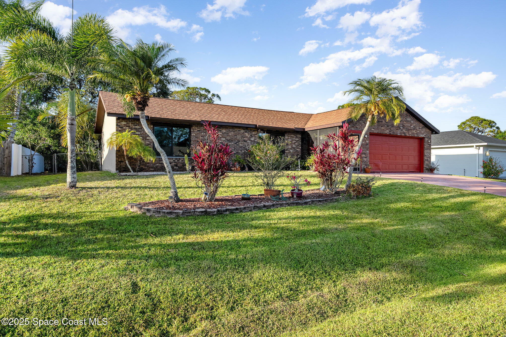 Property Photo: 1181 Beacon Street NW FL 32907