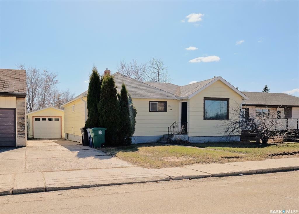 Property Photo: 304 6th Avenue E SK S0K 0M0
