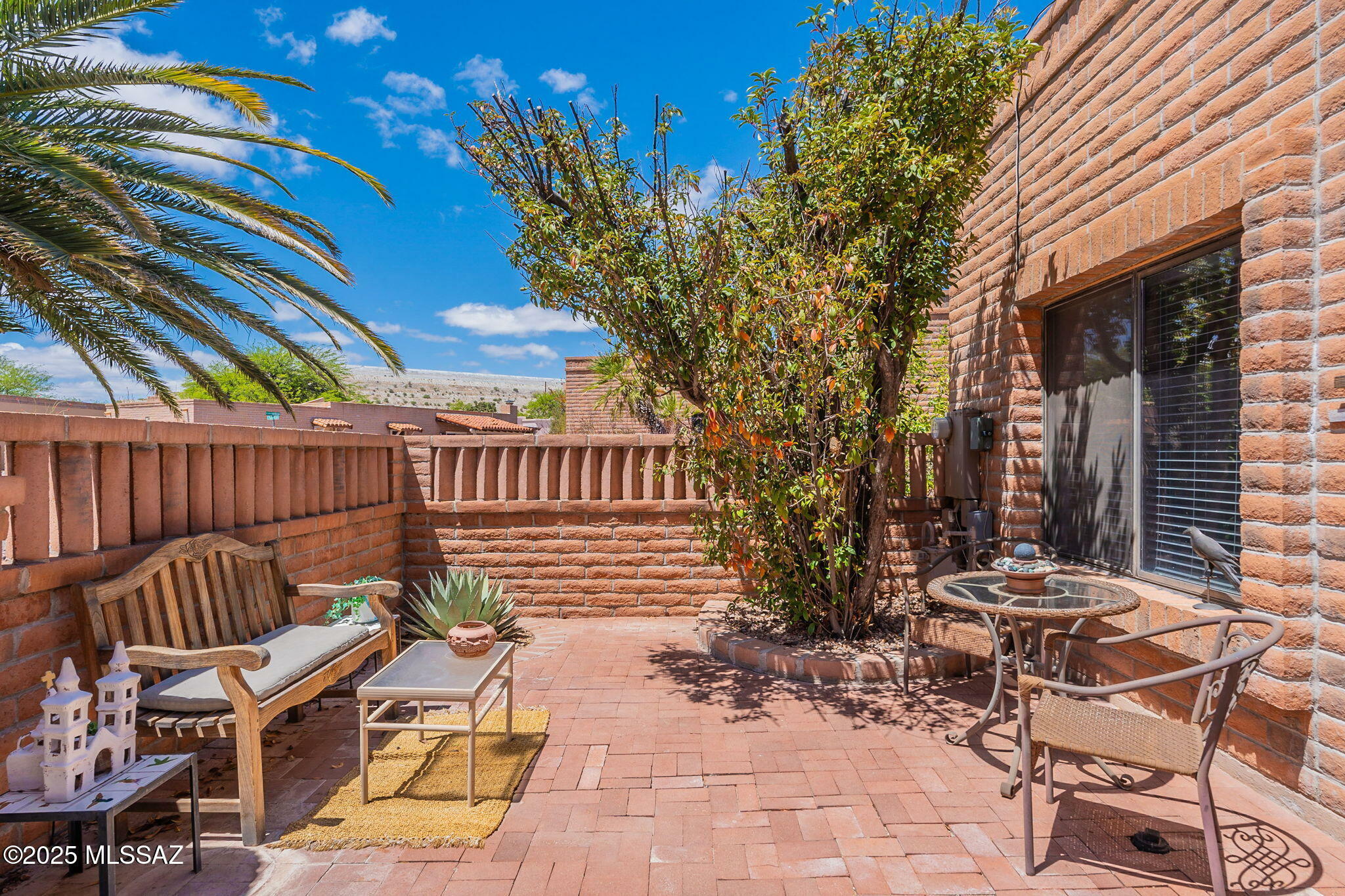 Property Photo: 1696 W Retorno De Manana AZ 85622