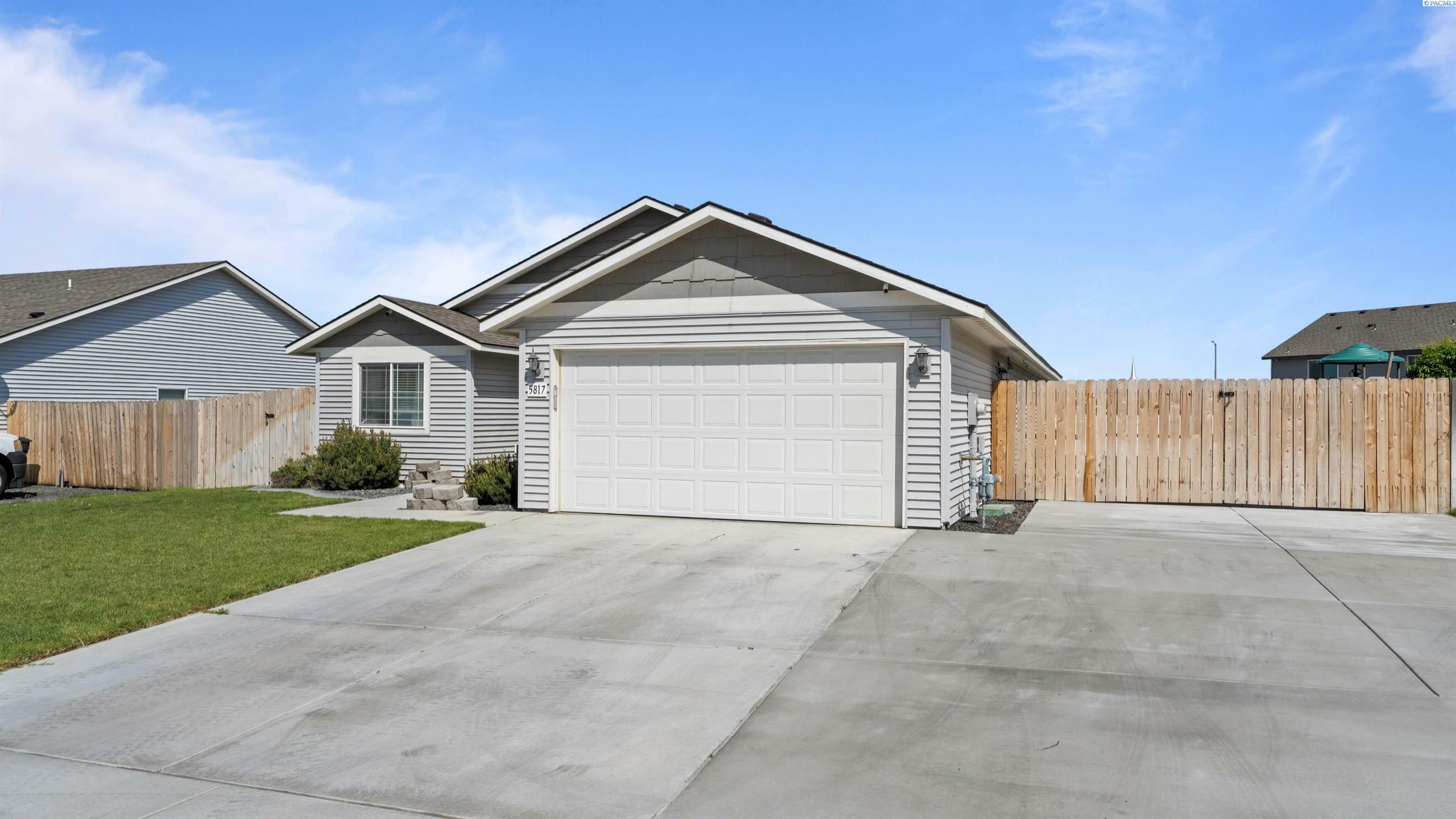 Property Photo: 5817 Ramus Lane WA 99301
