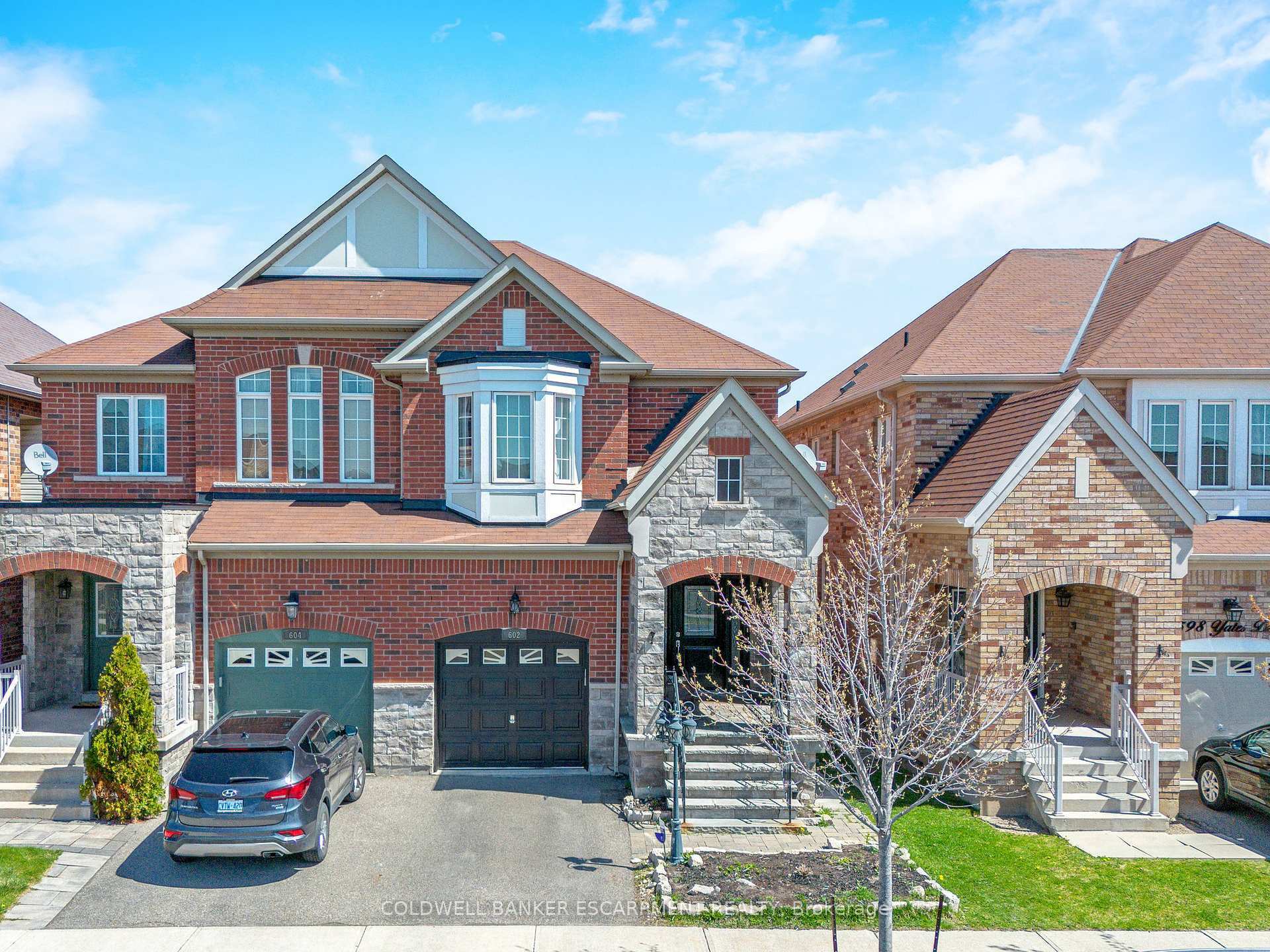 Property Photo: 602 Yates Drive ON L9T 7R1
