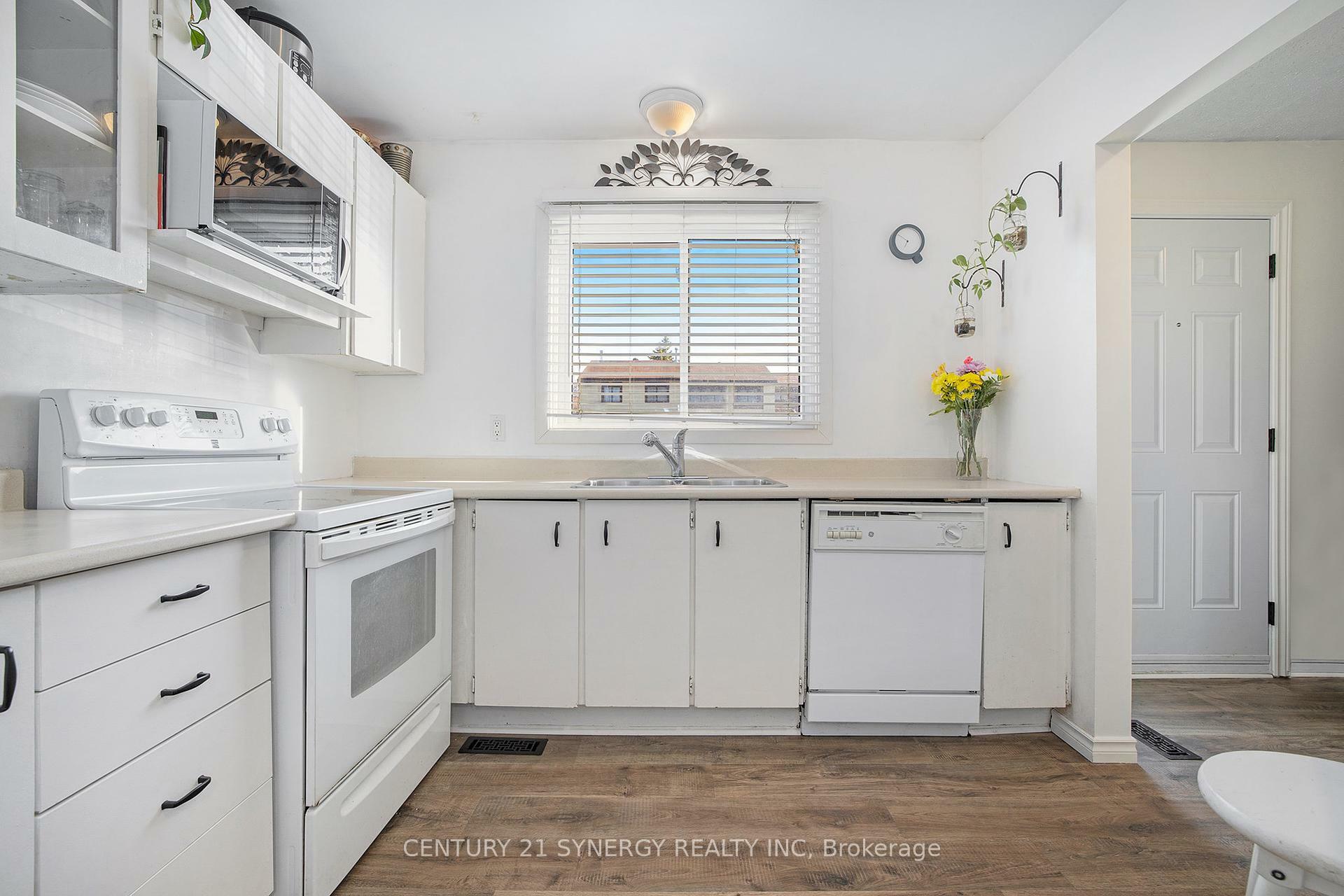 Photo de la propriété: 54-A Foxfield Drive ON K2J 1P7