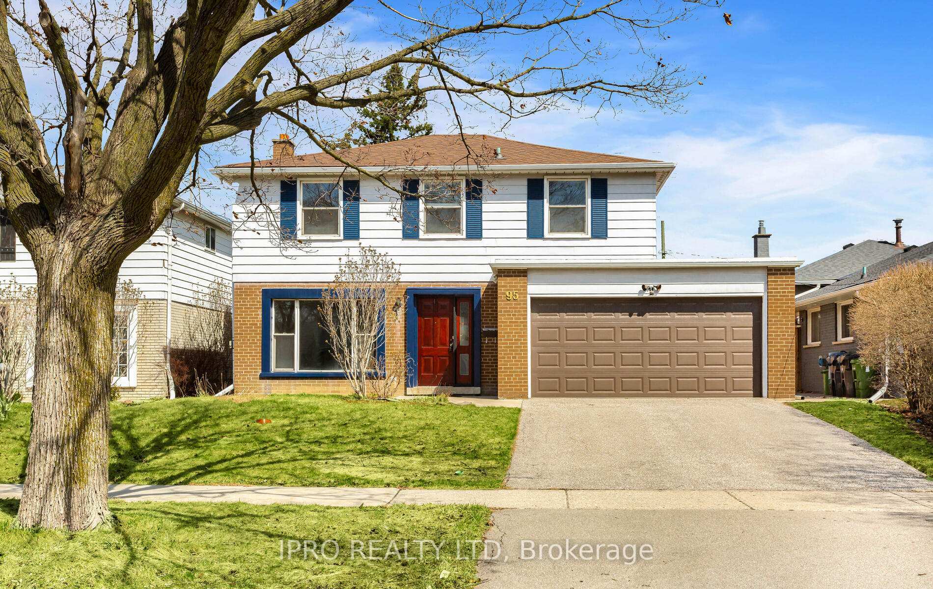 Property Photo: 95 Willowridge Road ON M9R 3Z5
