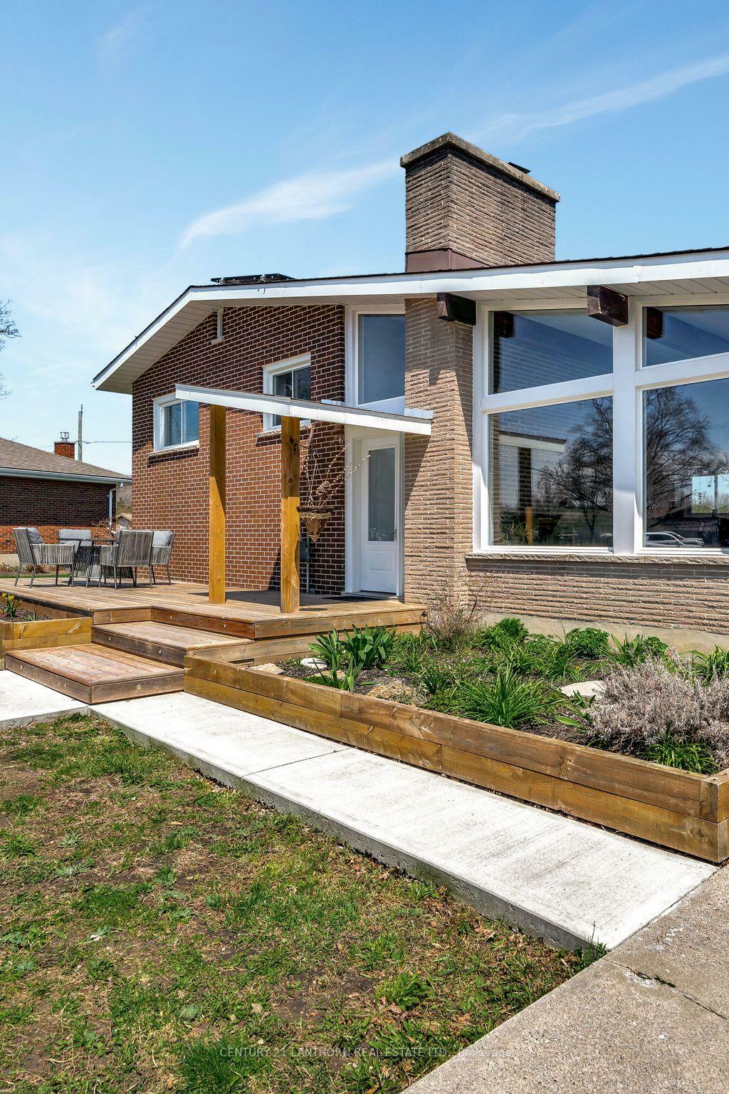 Property Photo: 112 Sidney Crescent ON K0K 1E0