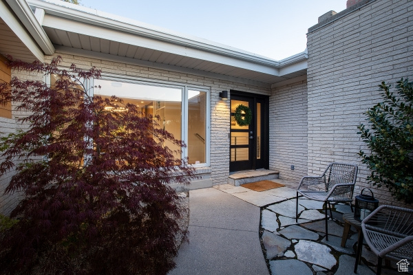 Property Photo:  2812 E Commonwealth Ave S  UT 84109 