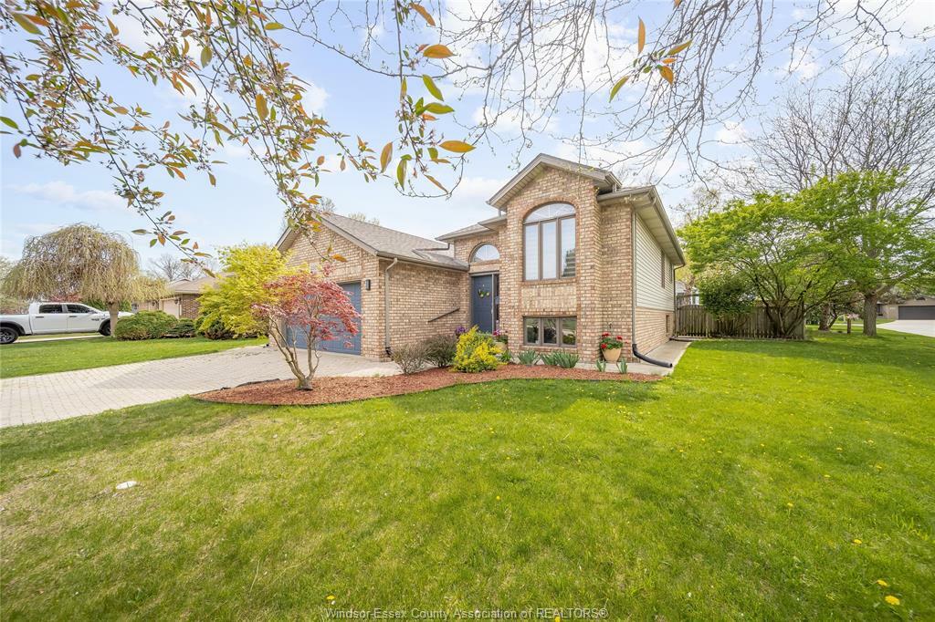 Property Photo: 2505 St Clair Avenue ON N9E 4L9