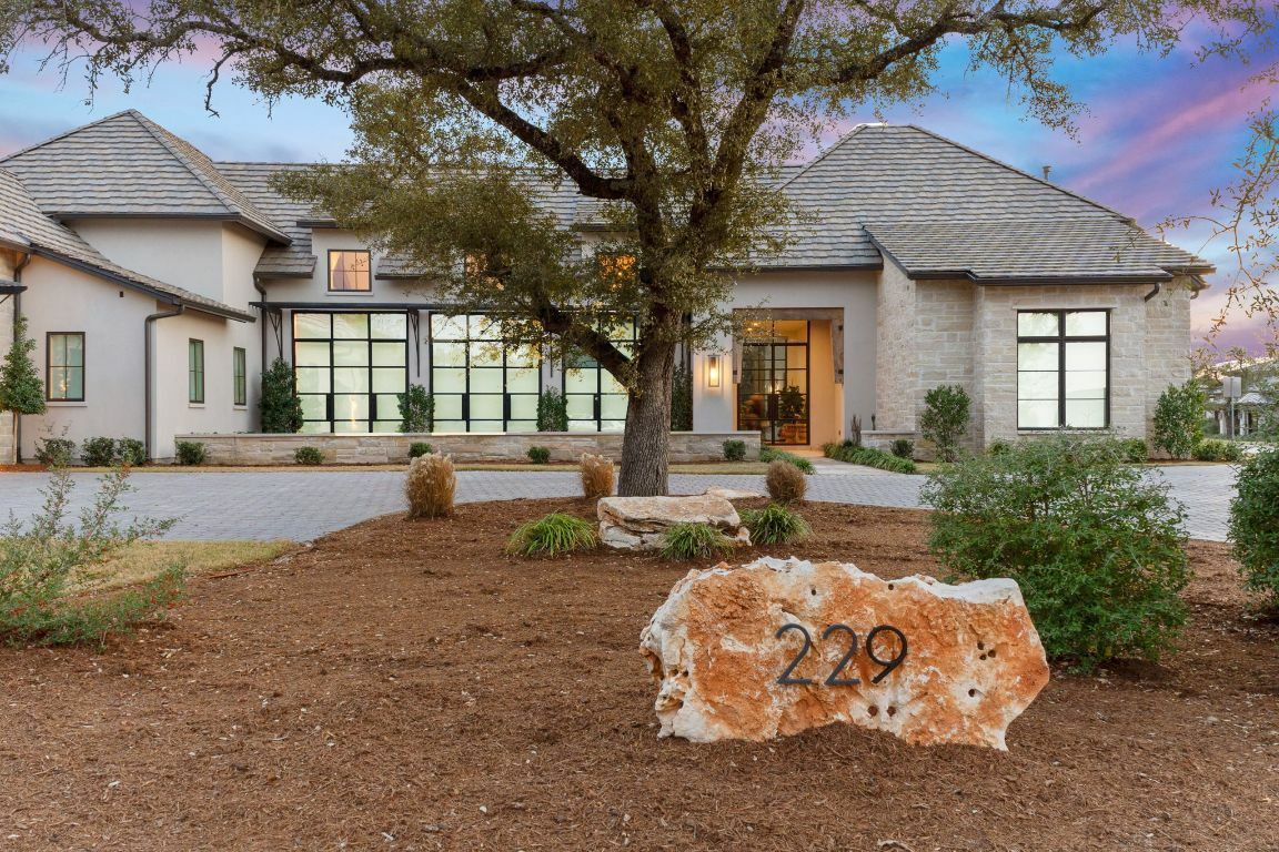 Property Photo: 229 Tiffanie Way TX 78737