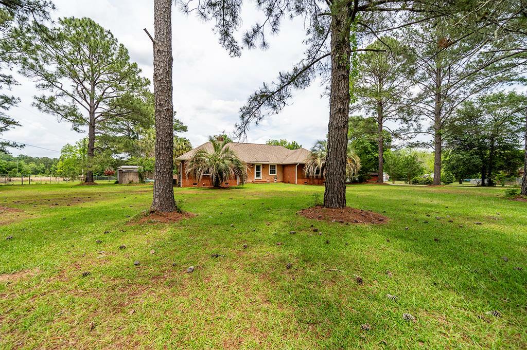 Property Photo: 387 E State Hwy 32 GA 31763