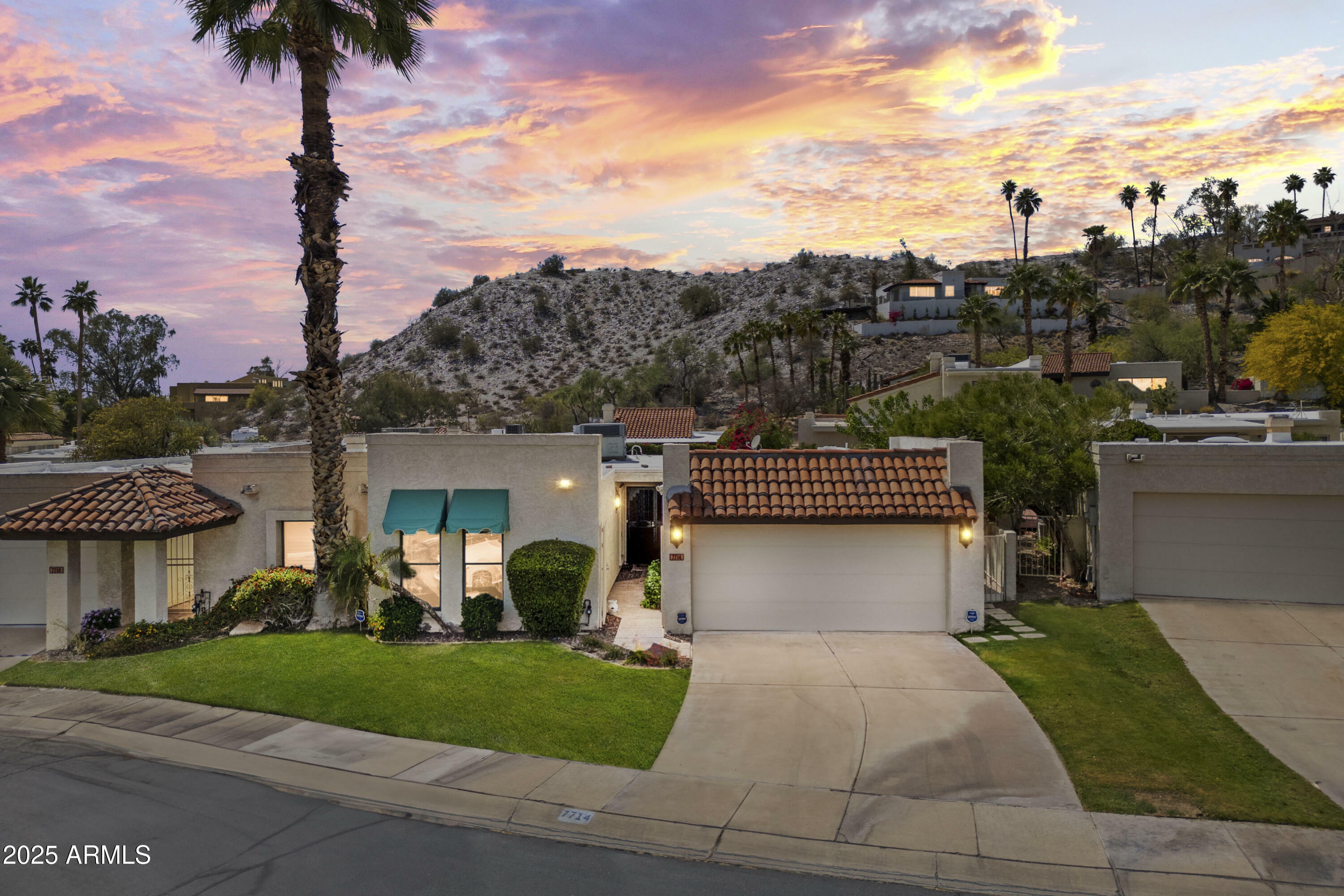 Property Photo: 7714 N 17th Place AZ 85020