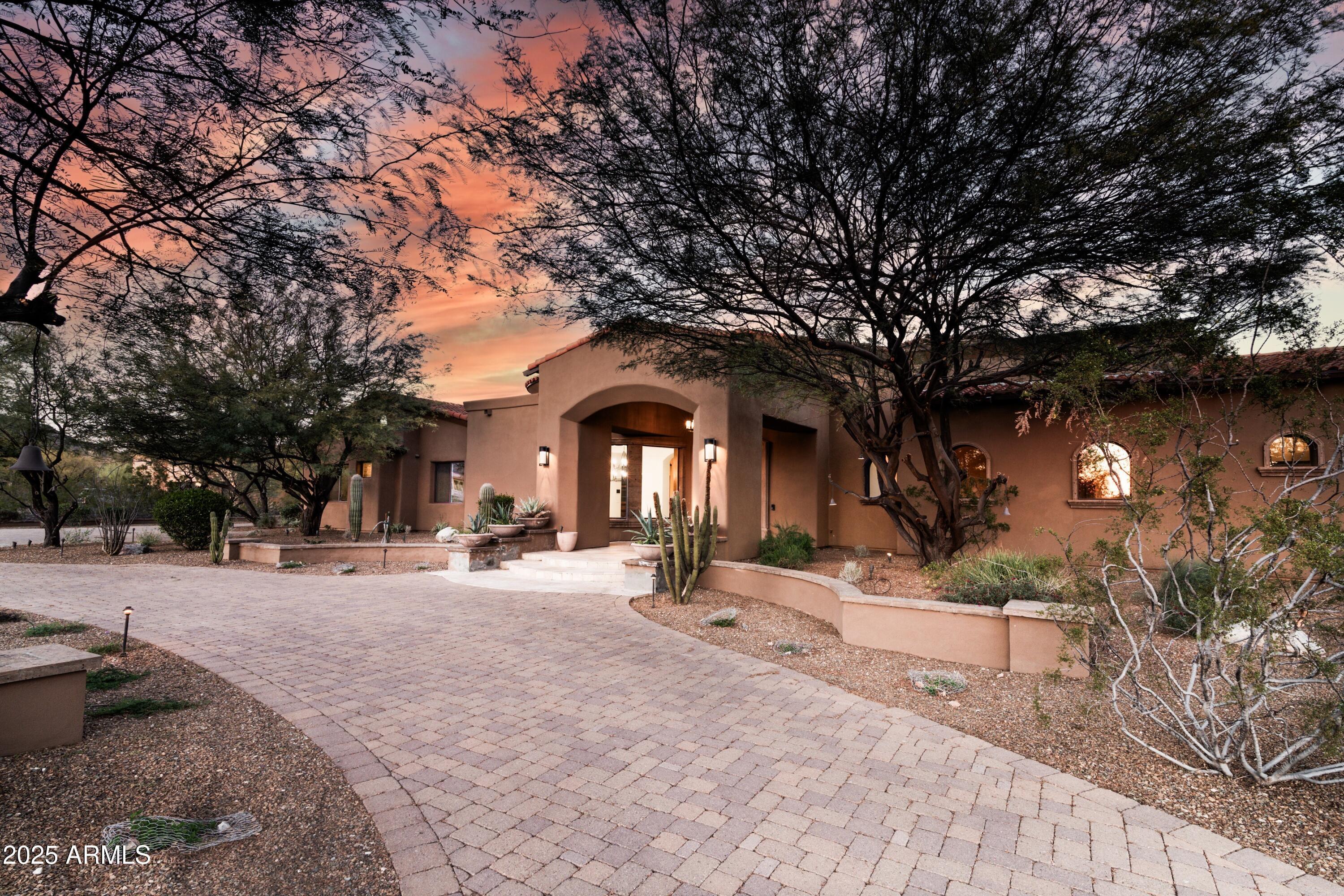 Property Photo: 14760 E Paradise Drive AZ 85268