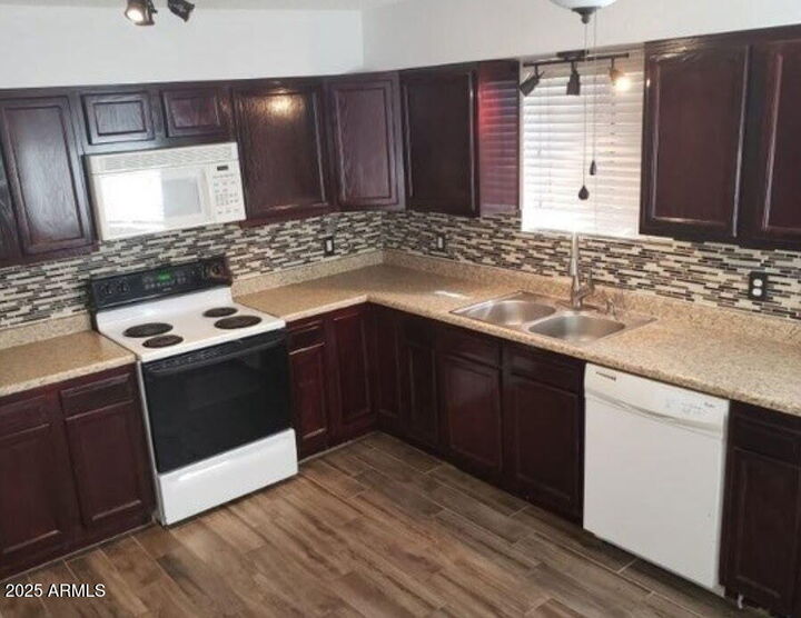 Property Photo: 1138 E 2nd Street AZ 85203