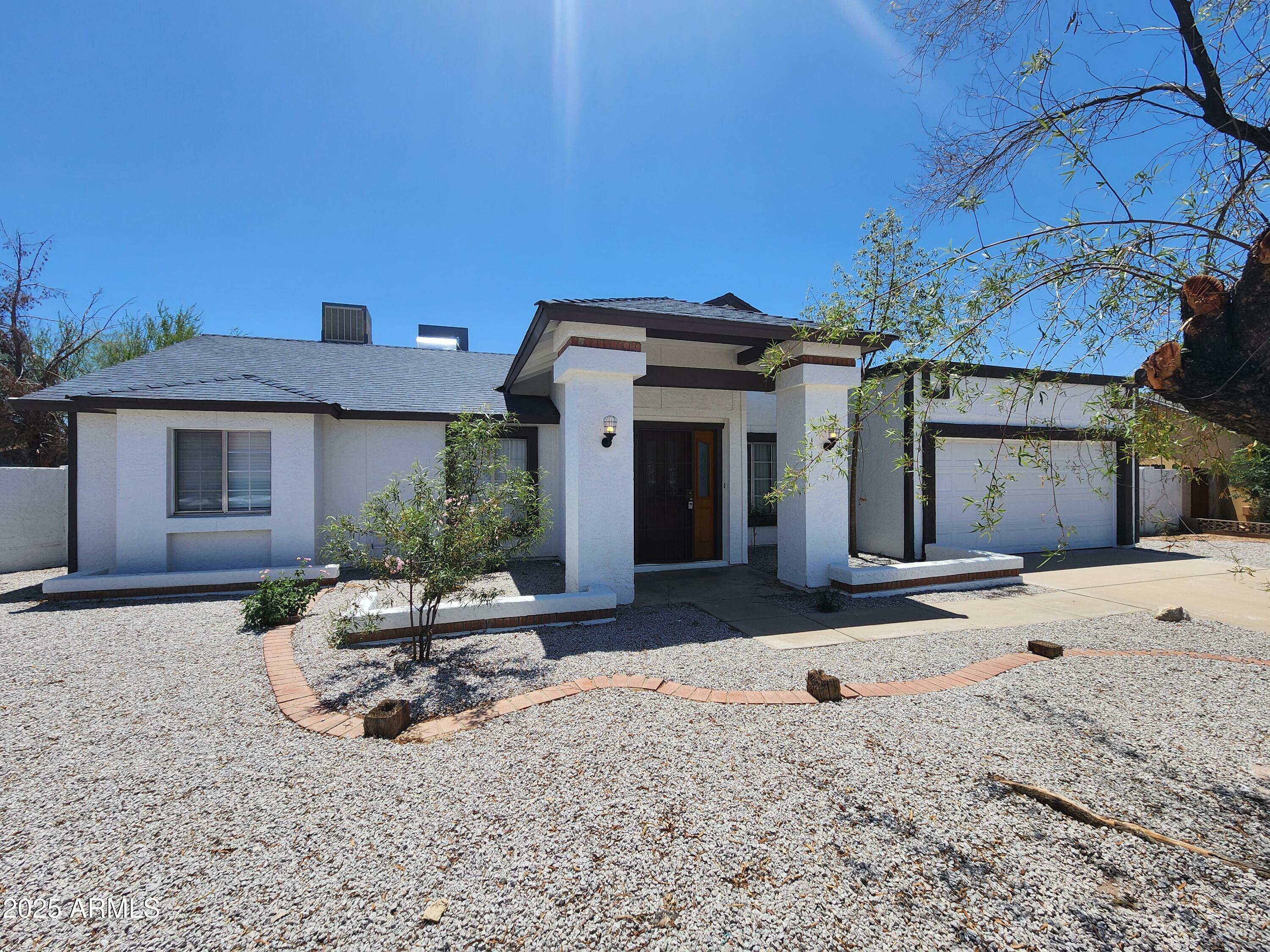 Property Photo: 6701 W Monterey Way AZ 85033