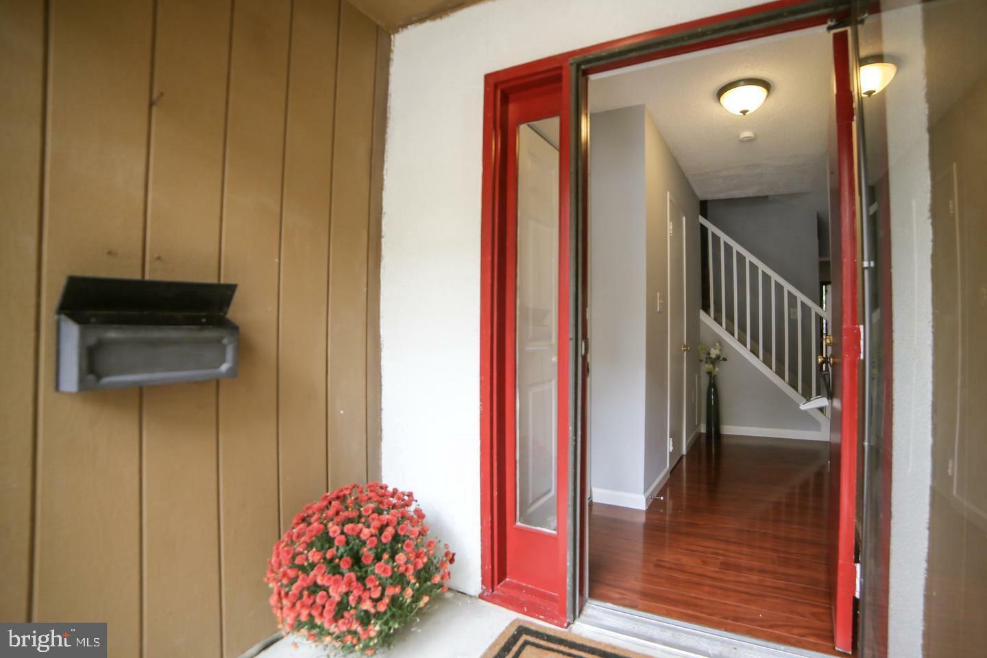 Property Photo: 1818 Old Post Terrace VA 22191