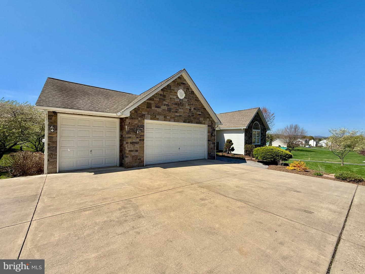 Property Photo: 809 S Ridge Road S WV 25403