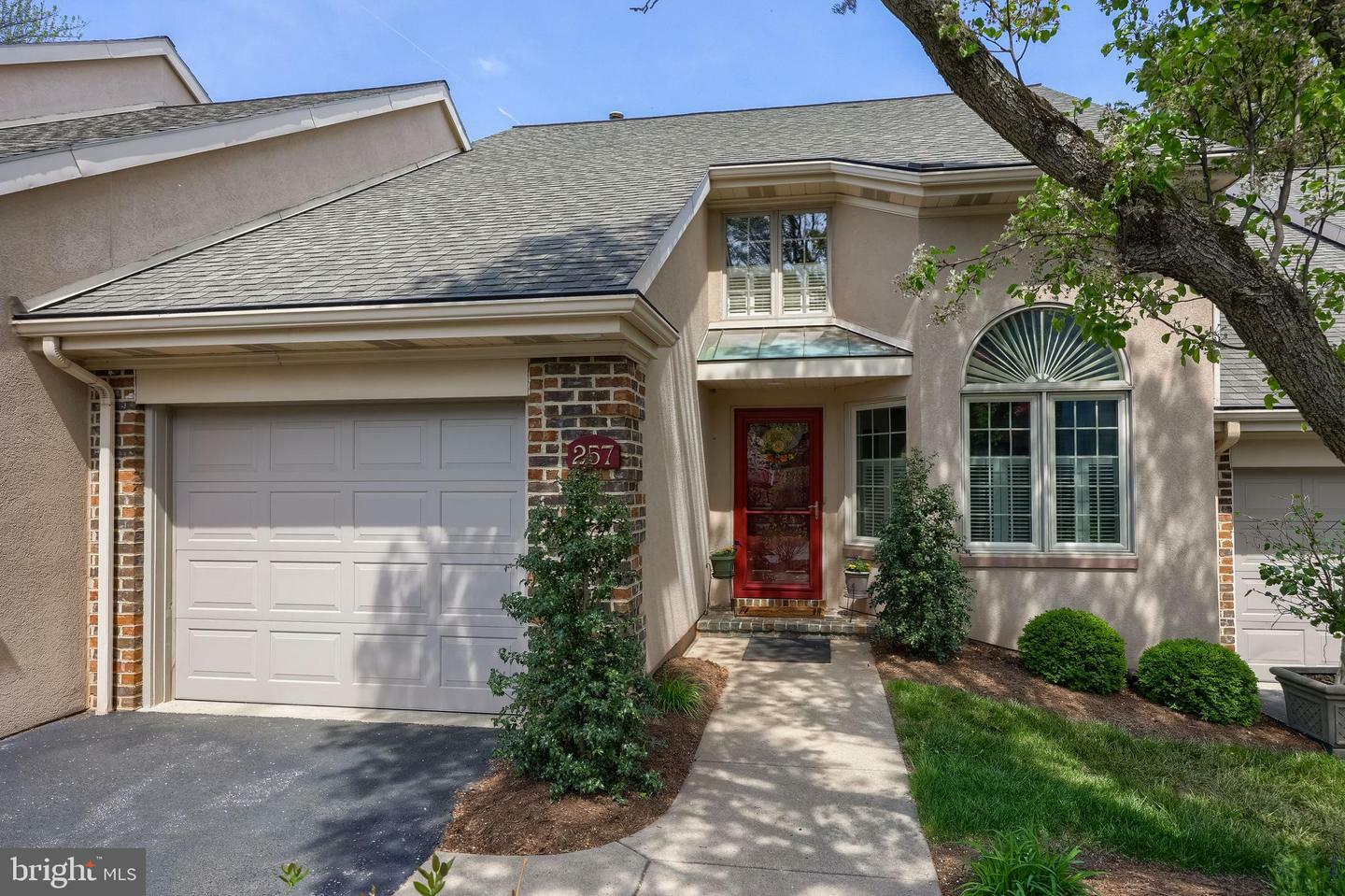 Property Photo: 257 Willow Valley Drive PA 17602