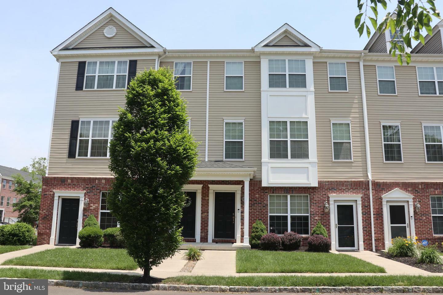 Property Photo: 178 Creekside Way NJ 08016