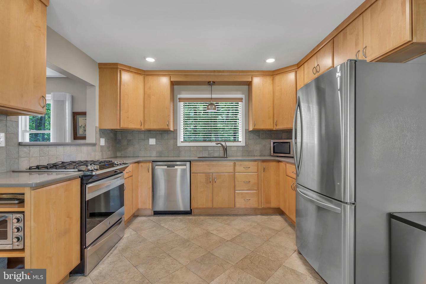 Property Photo: 801 Mt Lucas NJ 08540