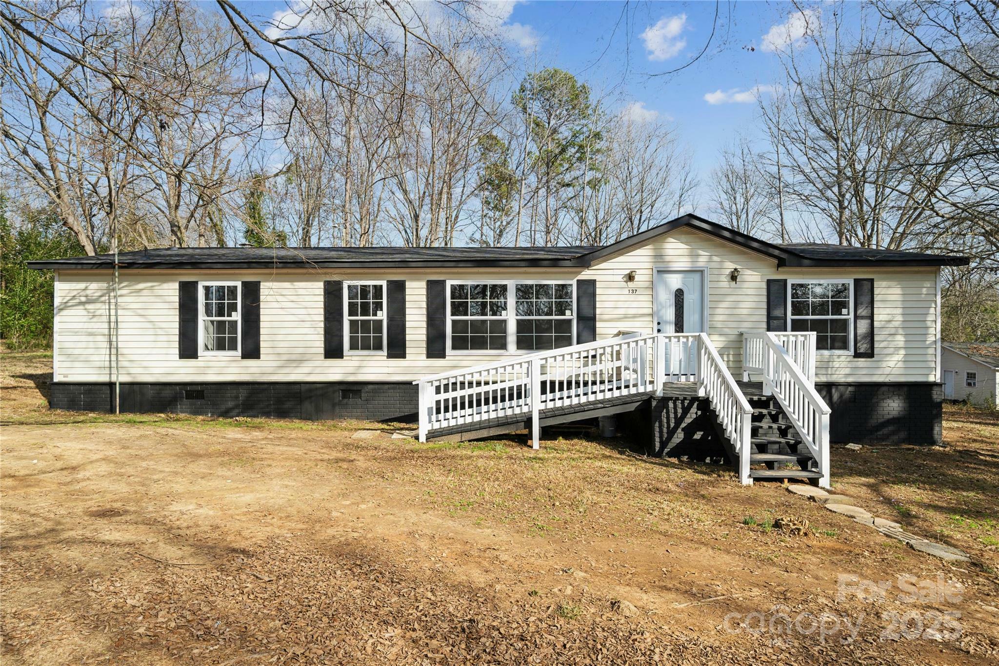 Property Photo: 137 S Penny Street SC 29720