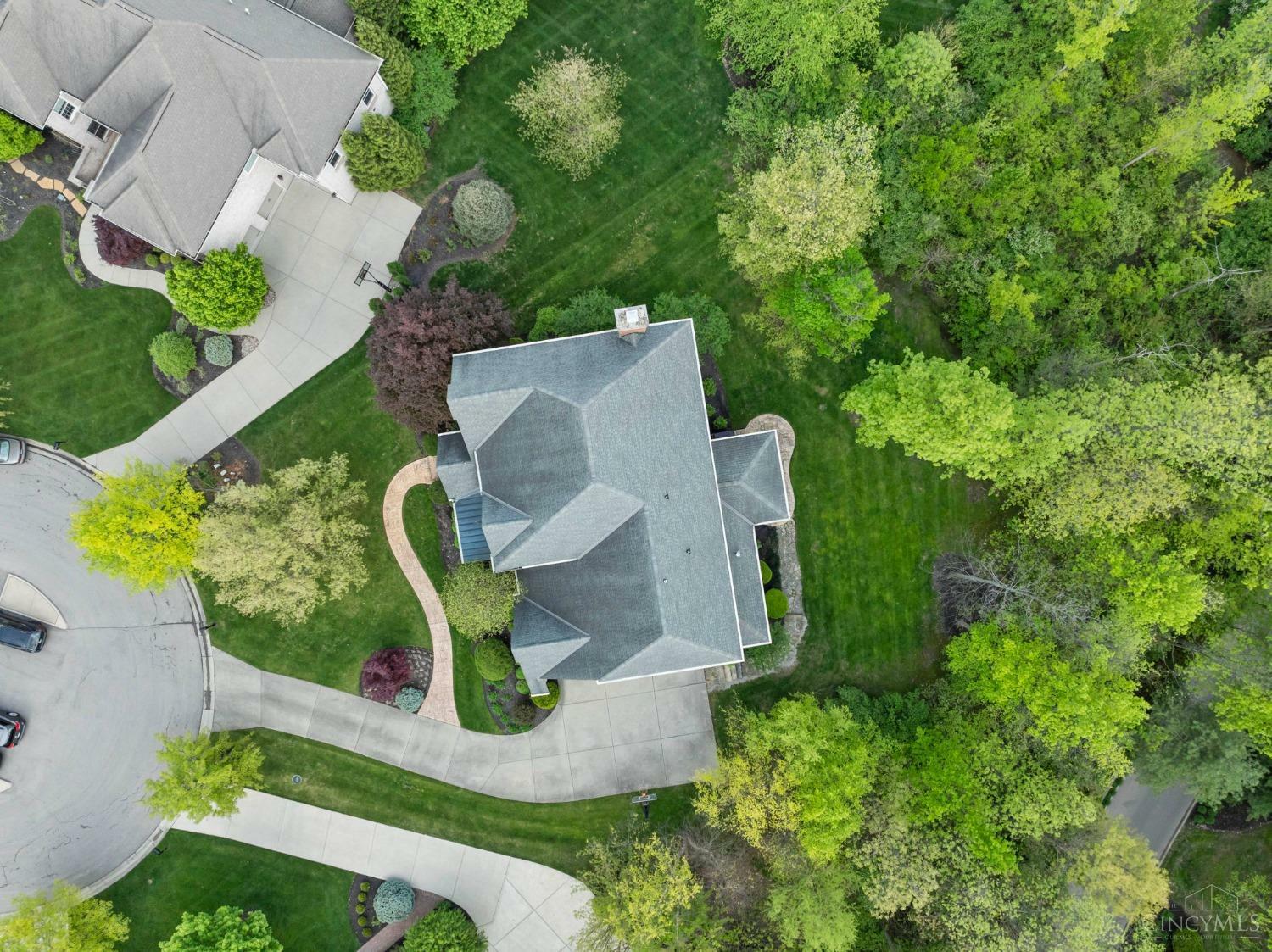 Property Photo: 8646 Woodland Point OH 45040