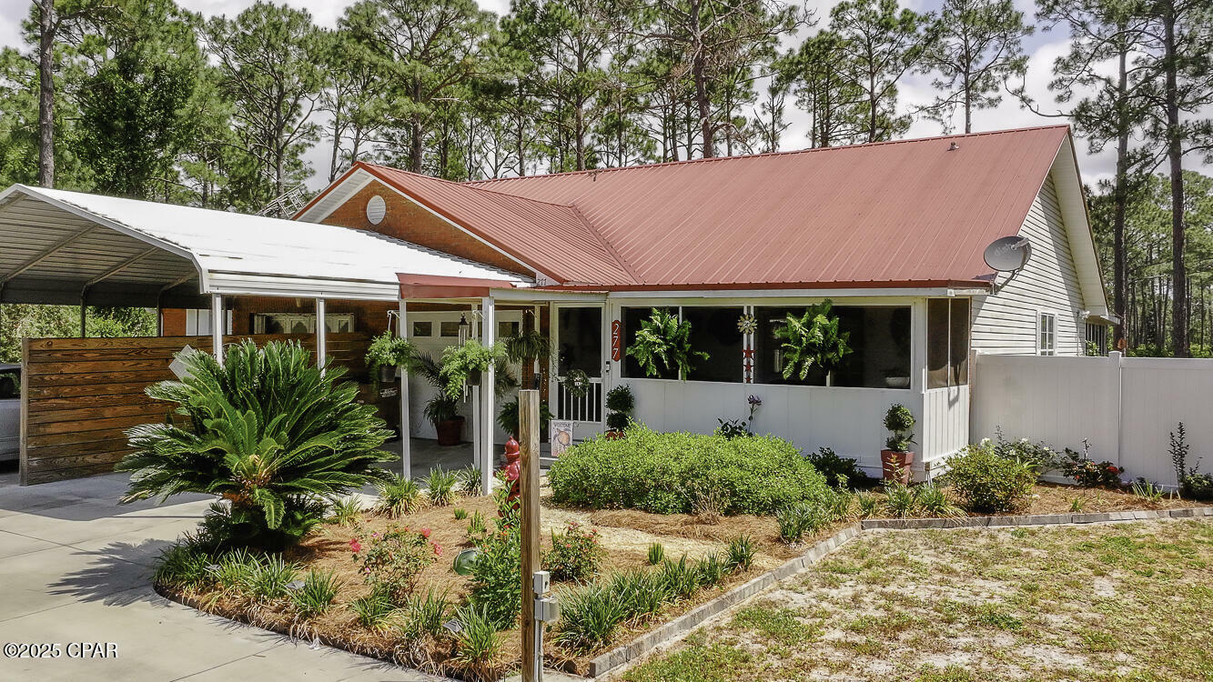 Property Photo: 277 Country Club Road FL 32456