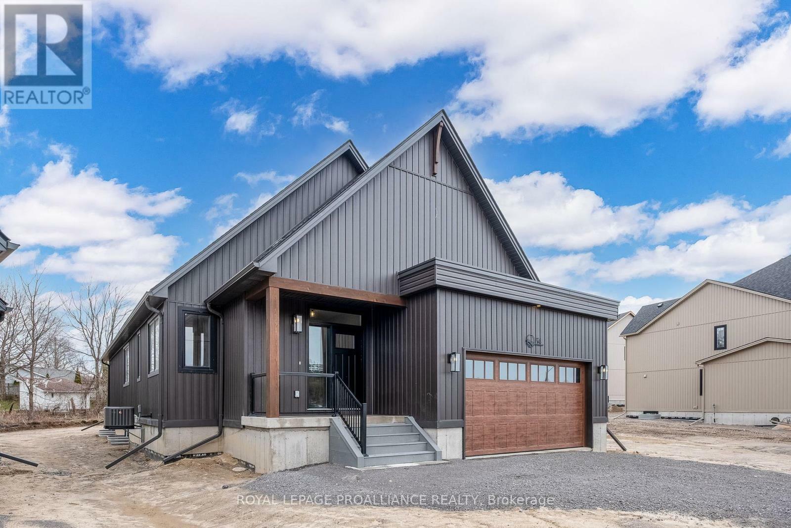 Property Photo: 54 Willowbrook Street ON K0K 1S0
