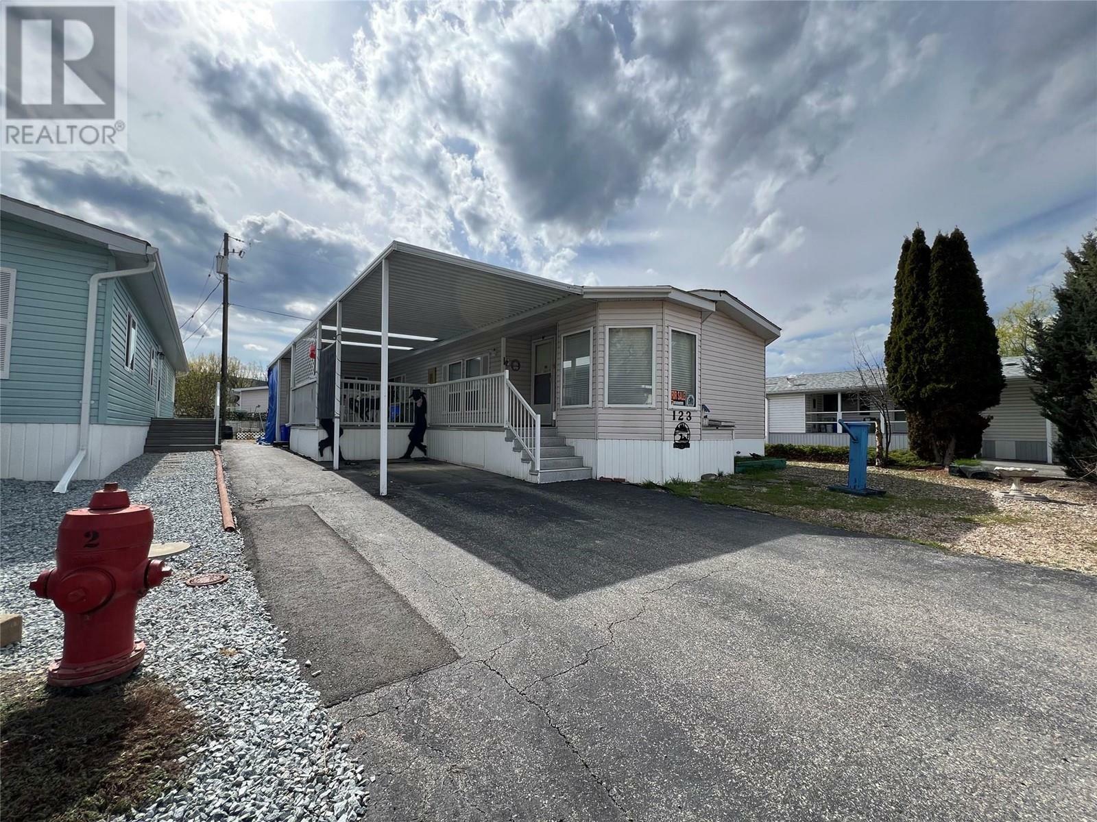 Property Photo: 5484 25 Avenue 123 BC V1T 7A8