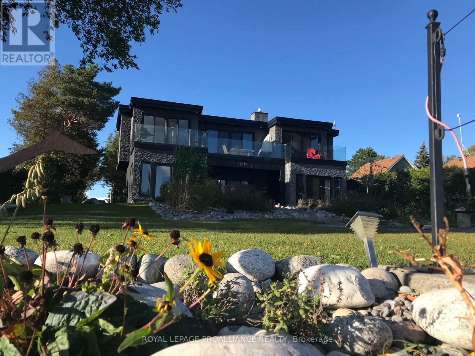 Property Photo: 621 Barcovan Beach Road ON K0K 1L0