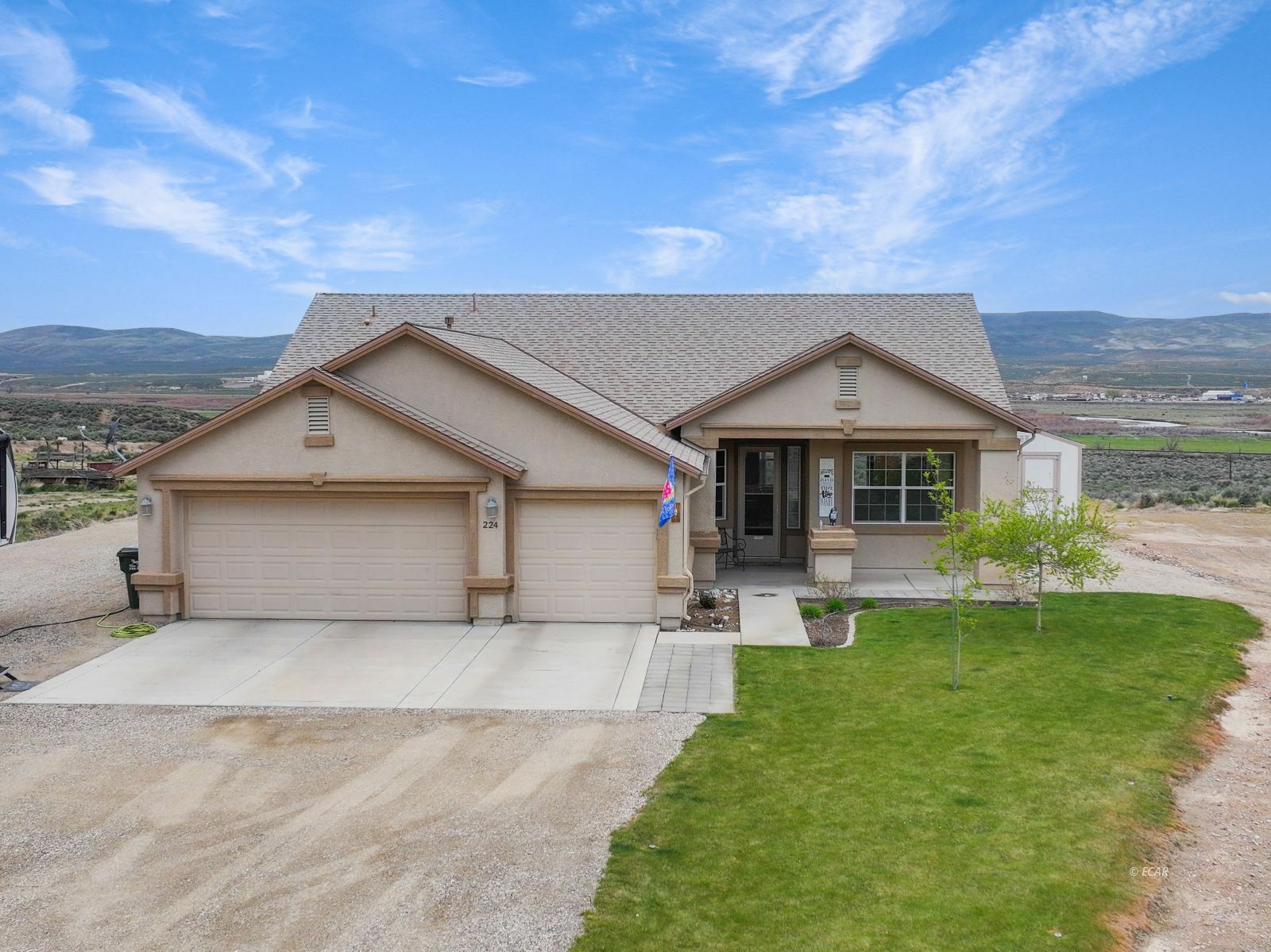 Property Photo: 224 Hamilton Creek Court NV 89801