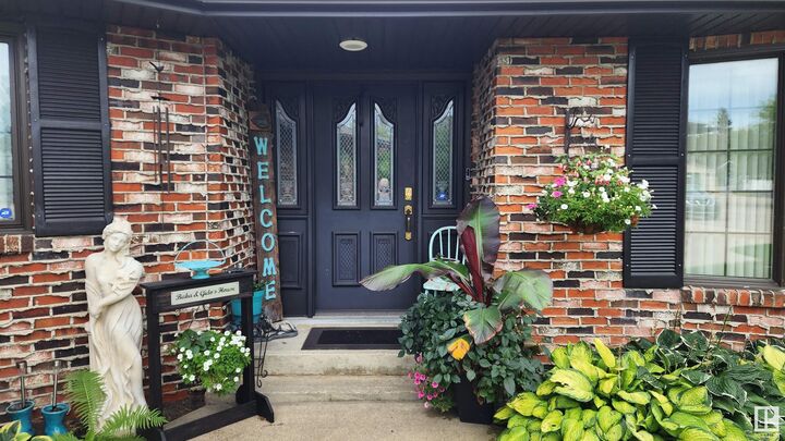 Property Photo: 5307 Ravine Drive AB T0A 1A0