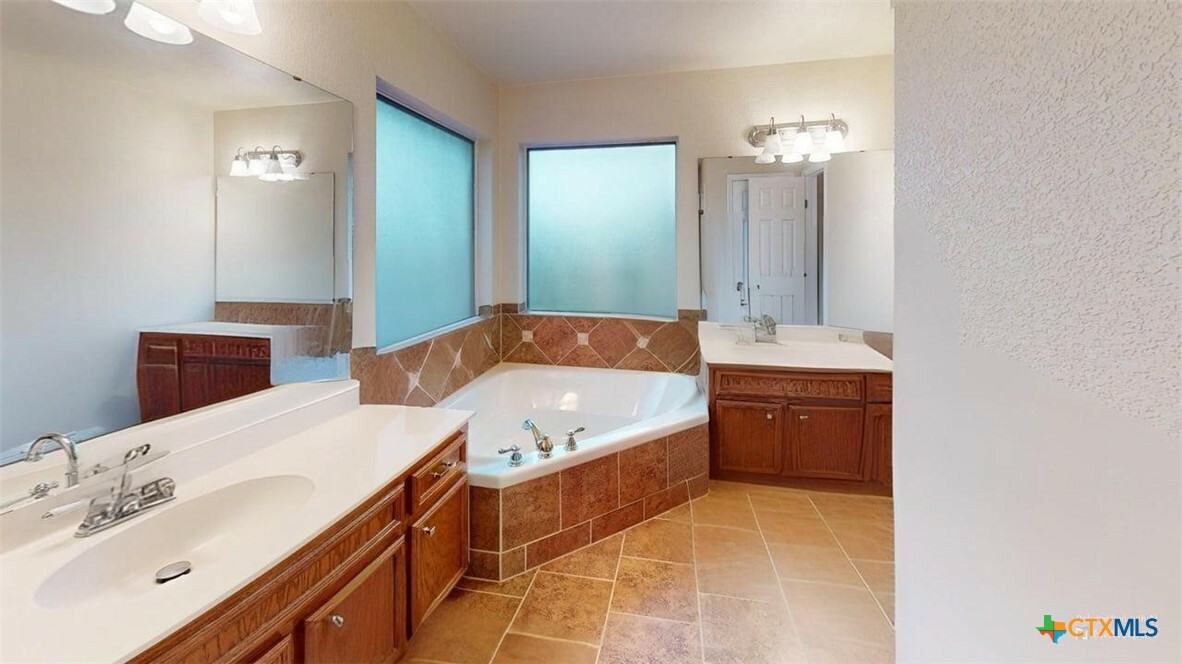 Property Photo: 409 Atlas Avenue TX 76542