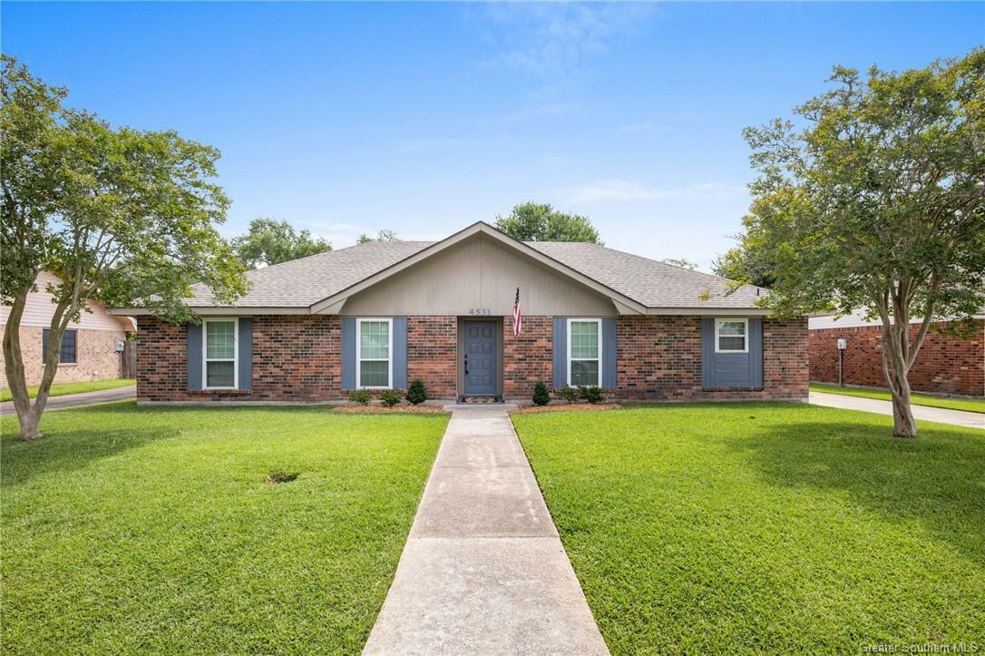 Property Photo: 4531 E Meadow Lane LA 70605
