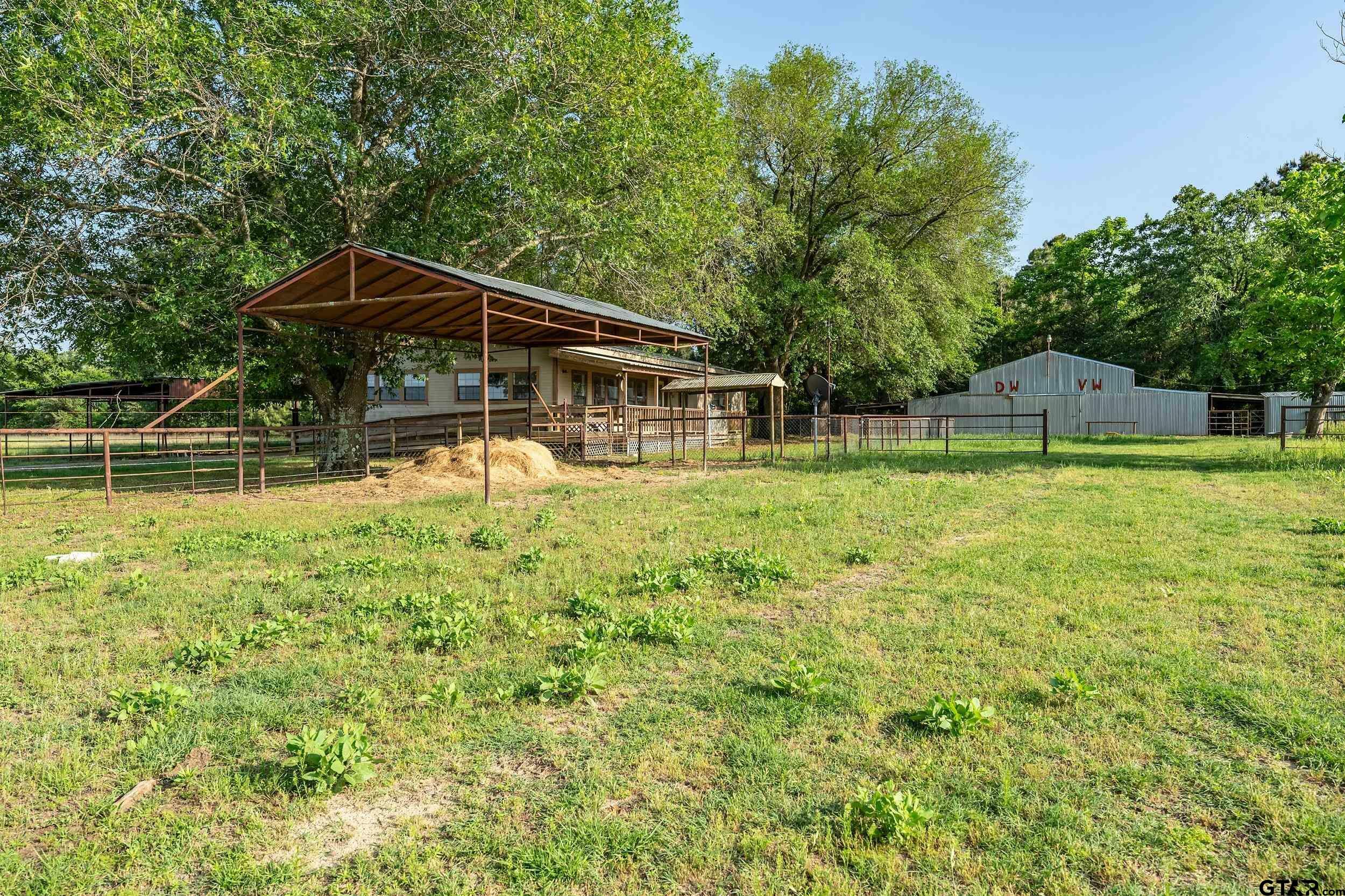 Property Photo: 883 Pr 7402 TX 75765