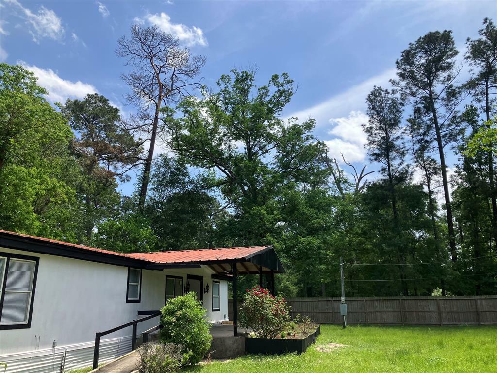 Property Photo: 18733 Deer Glen Drive TX 77302