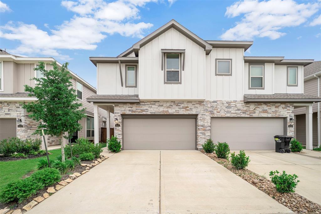 Property Photo: 4127 Champlain Way TX 77583