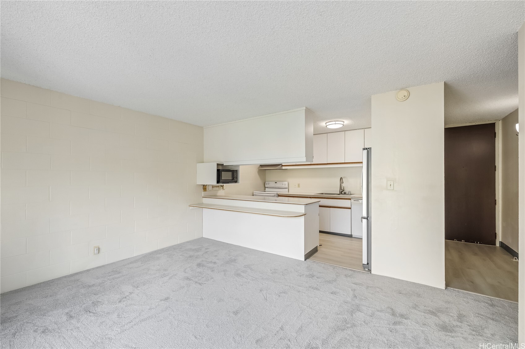Property Photo: 1687 Pensacola Street 804 HI 96822