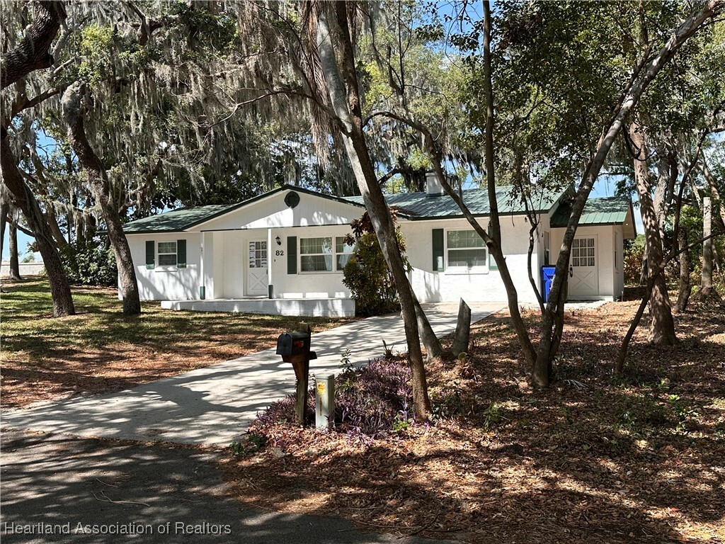 Property Photo: 82 Lake Byrd Boulevard FL 33825