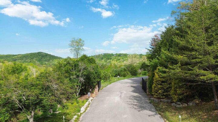 Property Photo:  570 Indian Creek  KY 42519 