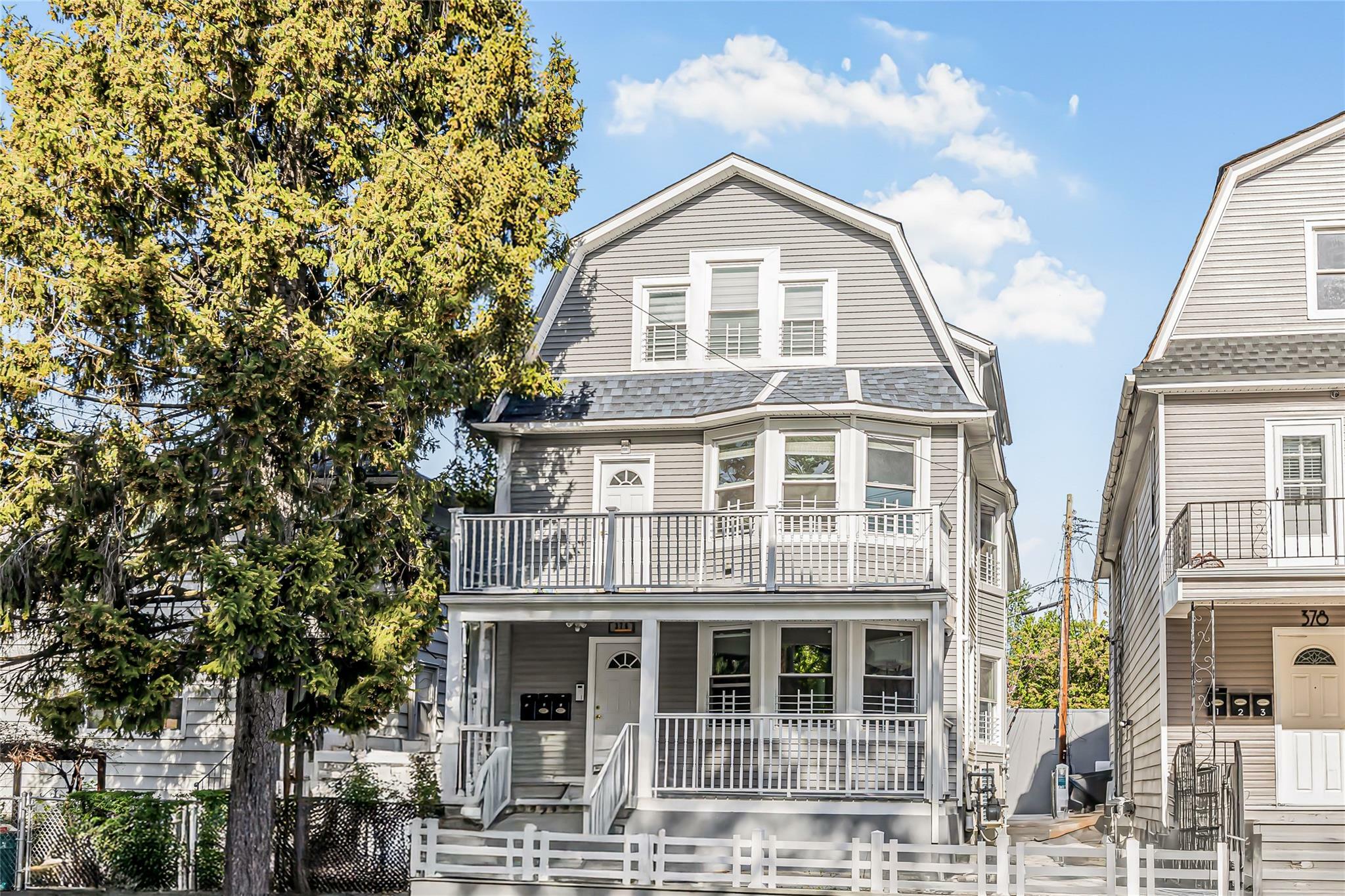 Property Photo:  376 Hawthorne Avenue  NY 10705 