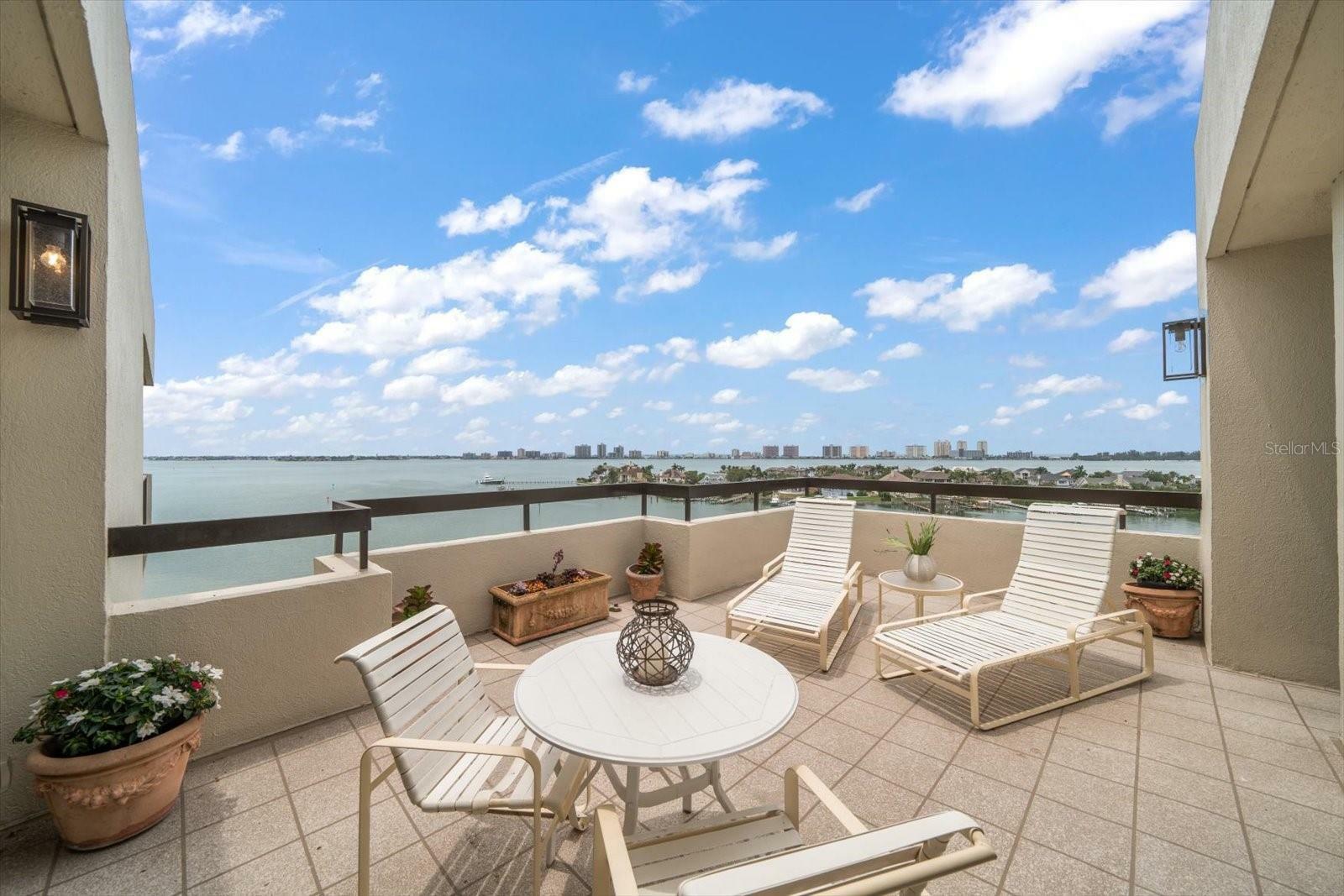 Property Photo: 4 Belleview Boulevard 802 FL 33756